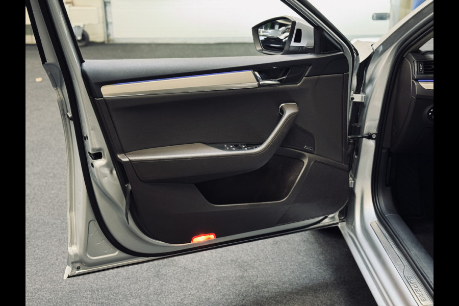 Škoda Superb Combi 1.4 TSI iV Laurin & Klement | Panorama | Stoelvent. | Trekhaak