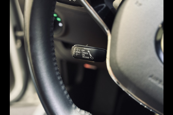 Škoda Superb Combi 1.4 TSI iV Laurin & Klement | Panorama | Stoelvent. | Trekhaak