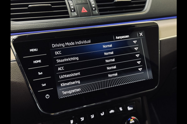 Škoda Superb Combi 1.4 TSI iV Laurin & Klement | Panorama | Stoelvent. | Trekhaak