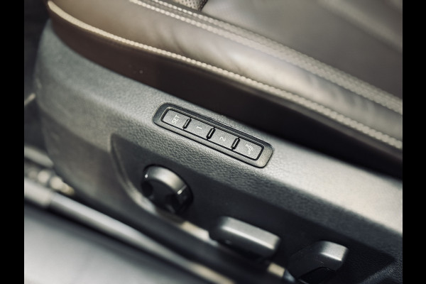Škoda Superb Combi 1.4 TSI iV Laurin & Klement | Panorama | Stoelvent. | Trekhaak