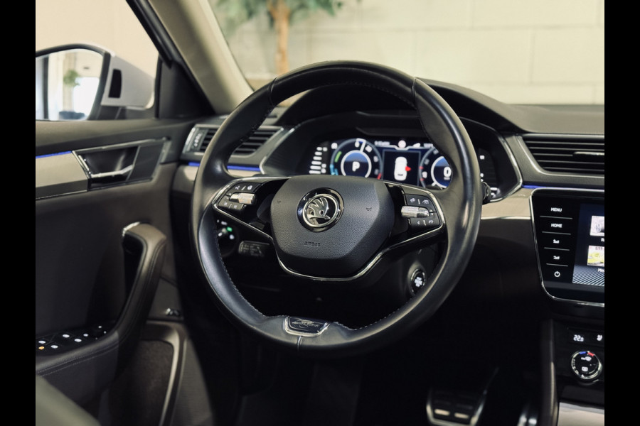 Škoda Superb Combi 1.4 TSI iV Laurin & Klement | Panorama | Stoelvent. | Trekhaak
