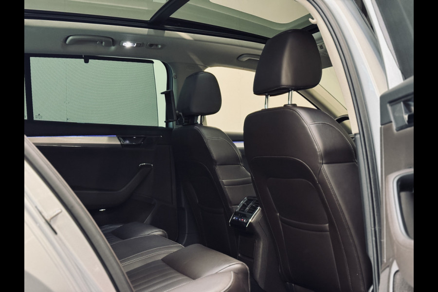 Škoda Superb Combi 1.4 TSI iV Laurin & Klement | Panorama | Stoelvent. | Trekhaak