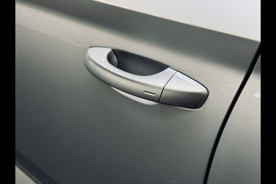 Škoda Superb Combi 1.4 TSI iV Laurin & Klement | Panorama | Stoelvent. | Trekhaak