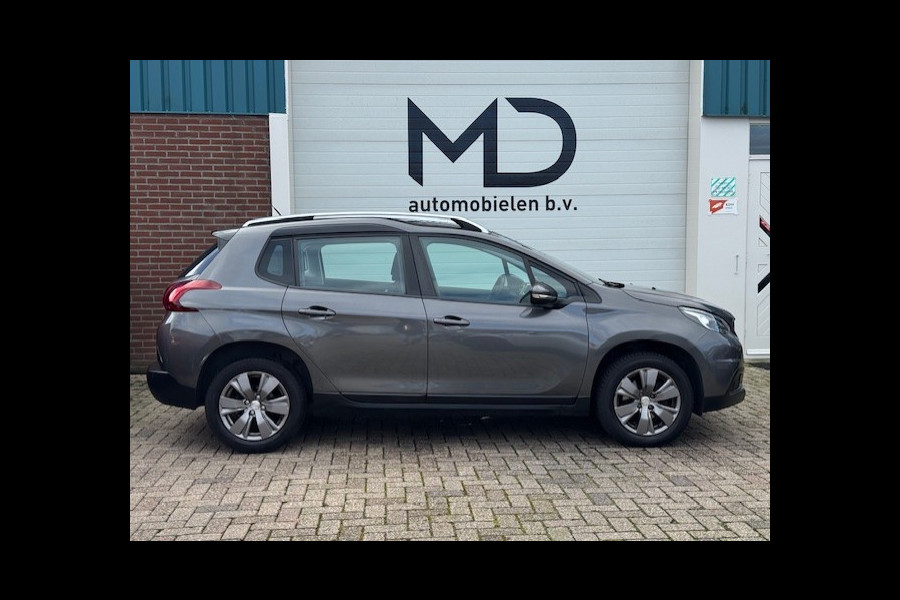 Peugeot 2008 1.2 Blue Lion - Trekhaak - Panorama dak - NAP
