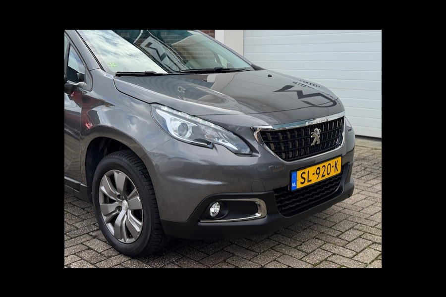 Peugeot 2008 1.2 Blue Lion - Trekhaak - Panorama dak - NAP