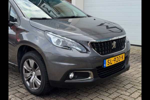Peugeot 2008 1.2 Blue Lion - Trekhaak - Panorama dak - NAP