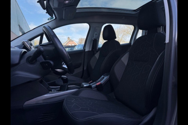 Peugeot 2008 1.2 Blue Lion - Trekhaak - Panorama dak - NAP