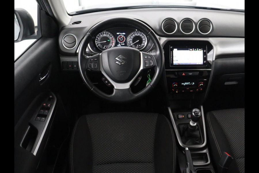 Suzuki Vitara 1.4 Boosterjet Select Smart Hybrid | Stoelverwarming | Trekhaak | Adaptive cruise | Carplay | Camera | Full LED | Navigatie | Climate control | Parkeerhulp