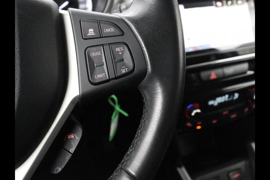 Suzuki Vitara 1.4 Boosterjet Select Smart Hybrid | Stoelverwarming | Trekhaak | Adaptive cruise | Carplay | Camera | Full LED | Navigatie | Climate control | Parkeerhulp