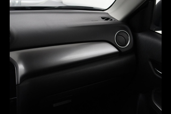 Suzuki Vitara 1.4 Boosterjet Select Smart Hybrid | Stoelverwarming | Trekhaak | Adaptive cruise | Carplay | Camera | Full LED | Navigatie | Climate control | Parkeerhulp