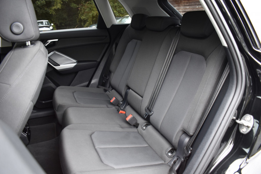 Audi Q3 35TFSI 150PK S-TRONIC PRO LINE VIRTUAL/PDC/NAVI