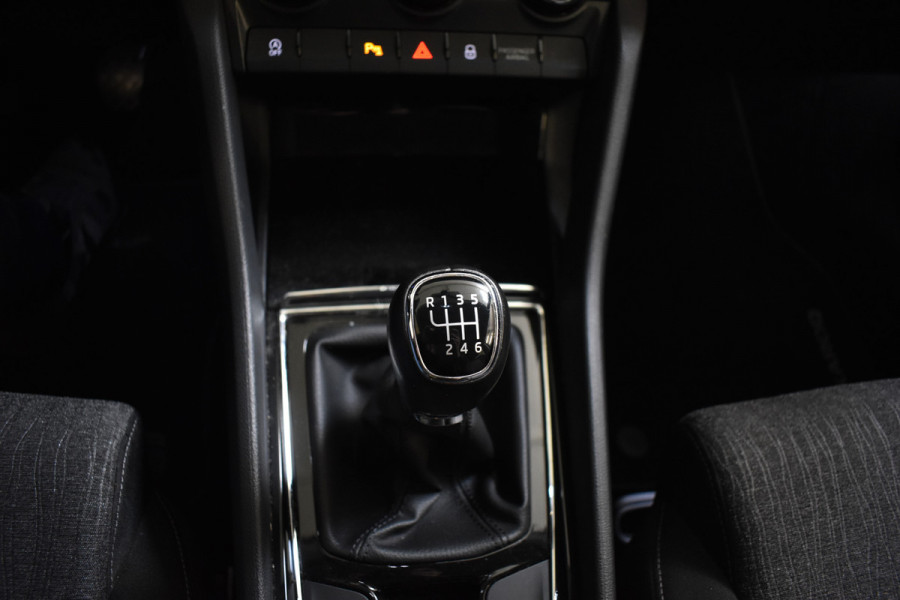 Škoda Karoq 1.5 TSI 150PK ACT BUSINESS EDITION PLUS CAMERA/NAVI/TREKHAAK