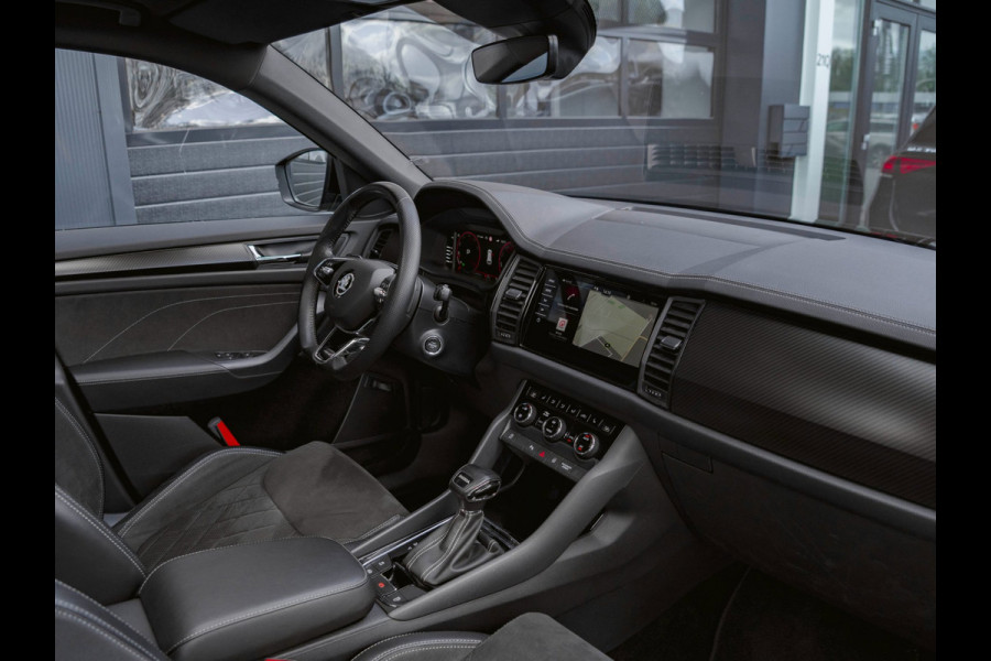 Škoda Kodiaq 1.5 TSI Sportline Business Panoramadak|Trekhaak|Stoelverwarming|Memory|Camera