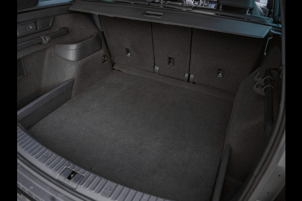 Škoda Kodiaq 1.5 TSI Sportline Business Panoramadak|Trekhaak|Stoelverwarming|Memory|Camera