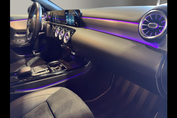 Mercedes-Benz CLA-Klasse Shooting Brake 250 e AMG Line | Panoramadak | Stoelverw | Elektr.Klep | Apple | Camera |