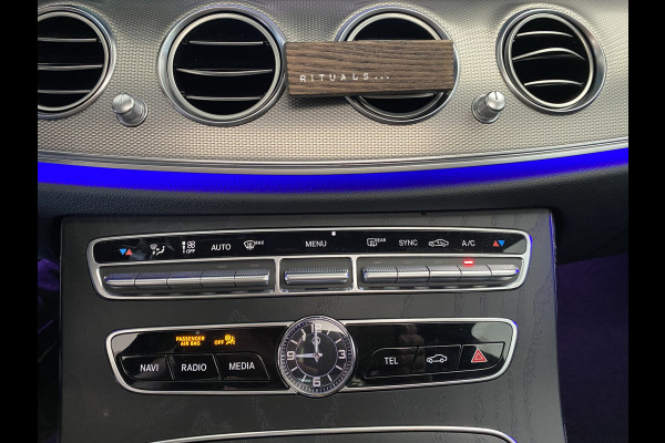 Mercedes-Benz E-Klasse 200 Business Solution AMG Upgrade Edition Panodak /Camera