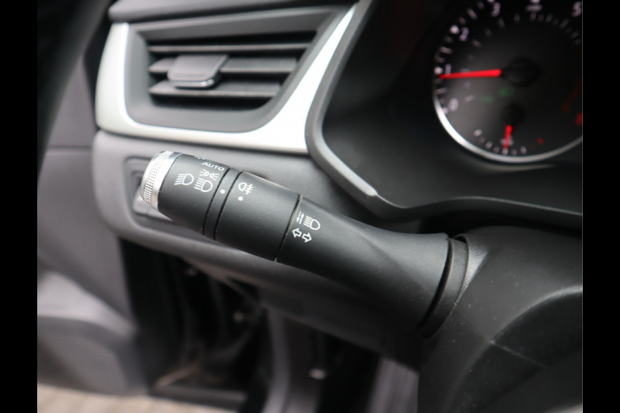 Renault Captur 1.3 TCe 140 Business Airco / Elekramen / Cruise / DAB