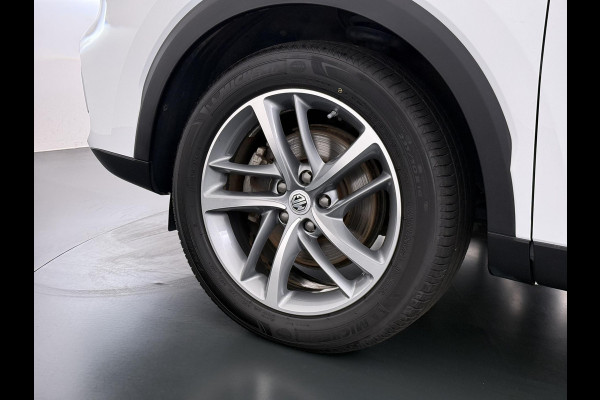 MG EHS 1.5 TGDI Luxury VAN € 26.900,- VOOR € 22.877,- UW LENTEVOORDEEL €4.023,-! | MEGA COMPLEET!! | PHEV | MEGA COMPLEET! | COMPLETE HISTORIE AANWEZIG | FABRIEKS GARANTIE TM 09-2030| 52km WLTP ELECTR RIJBEREIK, TOTAAL RIJBEREIK TOT 1.000km!