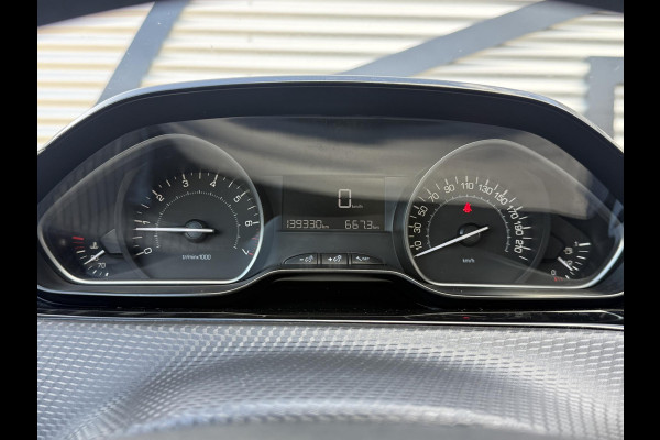 Peugeot 2008 1.2 PureTech Blue Lion Navi|Trekhaak|D-riem v.v. in 2023|Carplay|Cruise|PDC|N.A.P|APK tot 11-2026