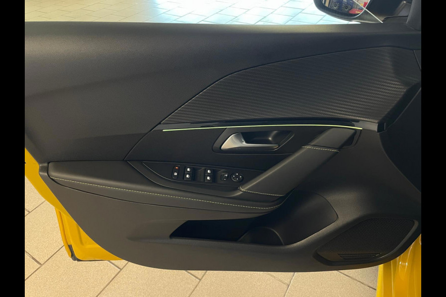 Peugeot 208 1.2 PureTech GT-Line 100PK AUTOMAAT AIRCO CLIMA NAVI CRUISE APPLE CARPLAY LED VELGEN 1STE EIG NIEUWSTAAT
