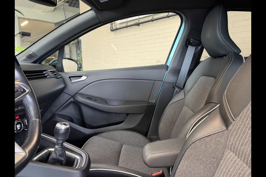 Renault Clio 1.0 TCe Intens | Groot Navi | 360 | Stuur & stoelverwarming | 16" | Carplay | 100% onderhouden!