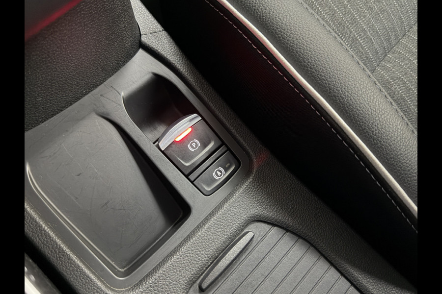 Renault Clio 1.0 TCe Intens | Groot Navi | 360 | Stuur & stoelverwarming | 16" | Carplay | 100% onderhouden!