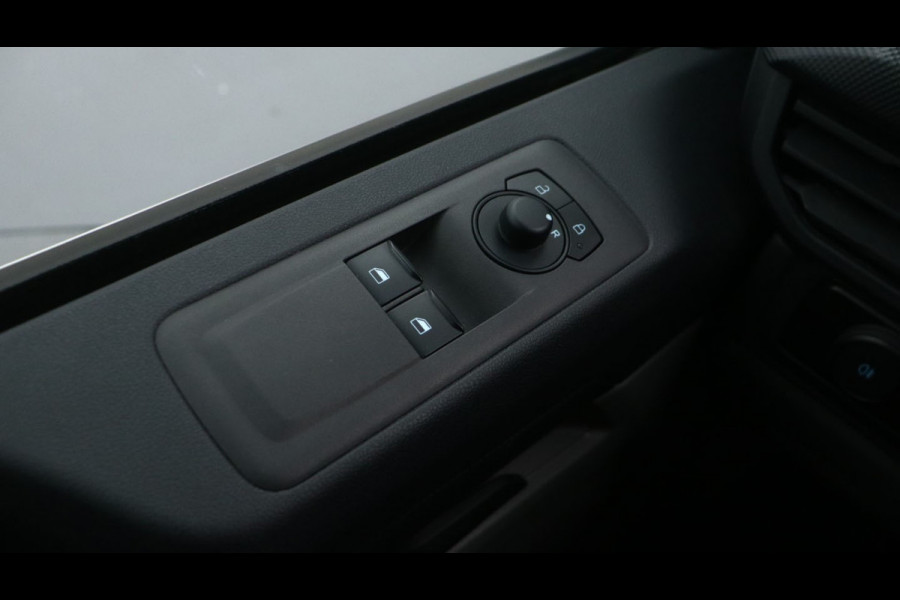 Ford Transit Custom L2H1 Dubbel Cabine 320 2.0 TDI 150pk / 5-persoons / BPM-vrij