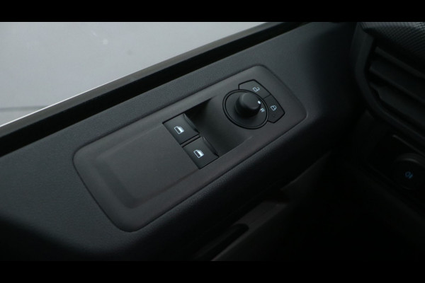 Ford Transit Custom L2H1 Dubbel Cabine 320 2.0 TDI 150pk / 5-persoons / BPM-vrij