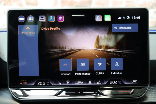 CUPRA Formentor 1.5 TSI e-Hybrid VZ Performance Automaat / Virtual Cockpit / 19 Inch / LED Matrix / Sportstoelen / Adaptieve Cruise Control / Achteruitrijcamera / Extra Getint Glas / Apple CarPlay / Stoelverwarming / Parkeersensoren voor+achter / DAB / Climate Control / Bluetooth