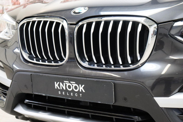 BMW X3 xDrive20i High Executive xLine Automaat / Panoramadak / Trekhaak / Navigatiesysteem Professional / Leder / Comfortstoelen Elektrisch Verstelbaar / Stuurwielverwarming / Chrome Line / Stoelventilatie / Hifi / Multifunctioneel Instrumentendisplay / LED /