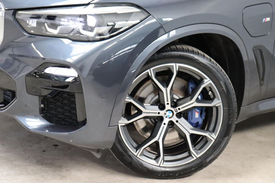 BMW X5 xDrive45e High Executive M Sport Pakket Automaat / Live Cockpit Professional / Panoramadak / Trekhaak / Active Steering / Luchtvering / Exklusiv Leder Nappa / Stoelmassage / Head-Up Display / 21 Inch / Harman Kardon / Driving Assistant / Adaptieve LED-koplamp / Comfortstoelen / Active Protection