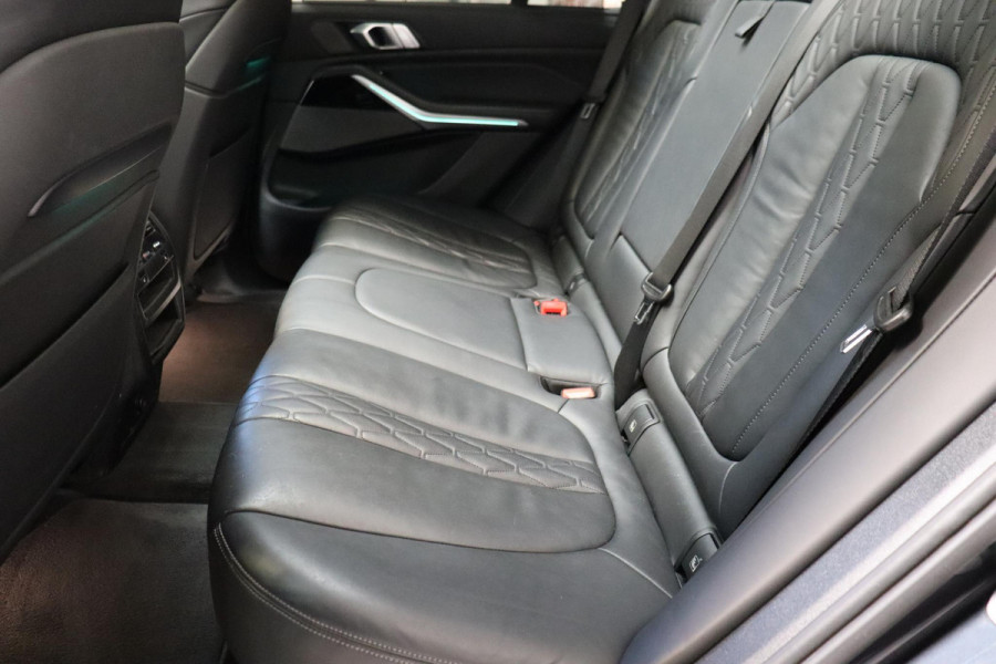 BMW X5 xDrive45e High Executive M Sport Pakket Automaat / Live Cockpit Professional / Panoramadak / Trekhaak / Active Steering / Luchtvering / Exklusiv Leder Nappa / Stoelmassage / Head-Up Display / 21 Inch / Harman Kardon / Driving Assistant / Adaptieve LED-koplamp / Comfortstoelen / Active Protection