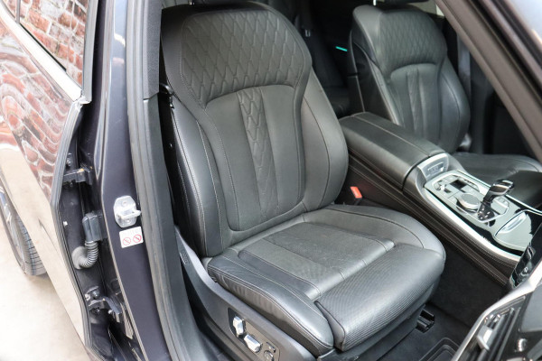 BMW X5 xDrive45e High Executive M Sport Pakket Automaat / Live Cockpit Professional / Panoramadak / Trekhaak / Active Steering / Luchtvering / Exklusiv Leder Nappa / Stoelmassage / Head-Up Display / 21 Inch / Harman Kardon / Driving Assistant / Adaptieve LED-koplamp / Comfortstoelen / Active Protection