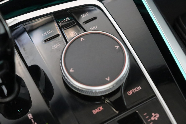 BMW X5 xDrive45e High Executive M Sport Pakket Automaat / Live Cockpit Professional / Panoramadak / Trekhaak / Active Steering / Luchtvering / Exklusiv Leder Nappa / Stoelmassage / Head-Up Display / 21 Inch / Harman Kardon / Driving Assistant / Adaptieve LED-koplamp / Comfortstoelen / Active Protection