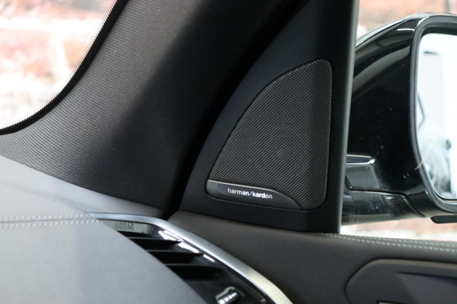 BMW X5 xDrive45e High Executive M Sport Pakket Automaat / Live Cockpit Professional / Panoramadak / Trekhaak / Active Steering / Luchtvering / Exklusiv Leder Nappa / Stoelmassage / Head-Up Display / 21 Inch / Harman Kardon / Driving Assistant / Adaptieve LED-koplamp / Comfortstoelen / Active Protection