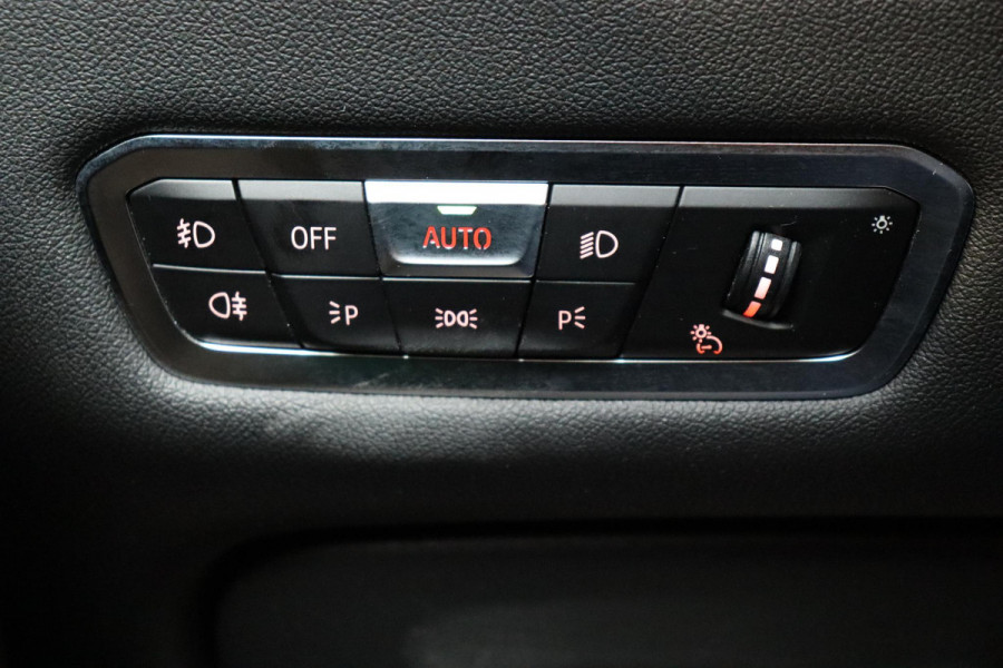 BMW X5 xDrive45e High Executive M Sport Pakket Automaat / Live Cockpit Professional / Panoramadak / Trekhaak / Active Steering / Luchtvering / Exklusiv Leder Nappa / Stoelmassage / Head-Up Display / 21 Inch / Harman Kardon / Driving Assistant / Adaptieve LED-koplamp / Comfortstoelen / Active Protection