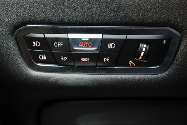 BMW X5 xDrive45e High Executive M Sport Pakket Automaat / Live Cockpit Professional / Panoramadak / Trekhaak / Active Steering / Luchtvering / Exklusiv Leder Nappa / Stoelmassage / Head-Up Display / 21 Inch / Harman Kardon / Driving Assistant / Adaptieve LED-koplamp / Comfortstoelen / Active Protection