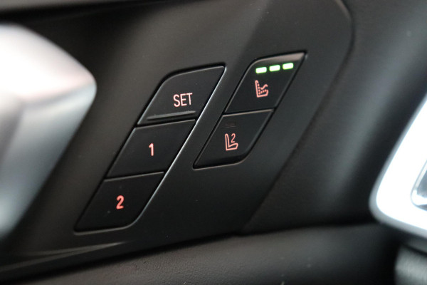 BMW X5 xDrive45e High Executive M Sport Pakket Automaat / Live Cockpit Professional / Panoramadak / Trekhaak / Active Steering / Luchtvering / Exklusiv Leder Nappa / Stoelmassage / Head-Up Display / 21 Inch / Harman Kardon / Driving Assistant / Adaptieve LED-koplamp / Comfortstoelen / Active Protection