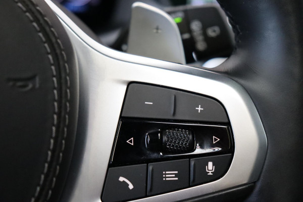 BMW X5 xDrive45e High Executive M Sport Pakket Automaat / Live Cockpit Professional / Panoramadak / Trekhaak / Active Steering / Luchtvering / Exklusiv Leder Nappa / Stoelmassage / Head-Up Display / 21 Inch / Harman Kardon / Driving Assistant / Adaptieve LED-koplamp / Comfortstoelen / Active Protection