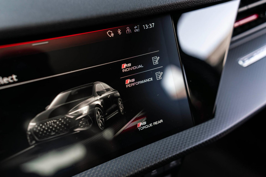 Audi A3 Limousine 2.5 TFSI RS 3 quattro PANO LED VOL