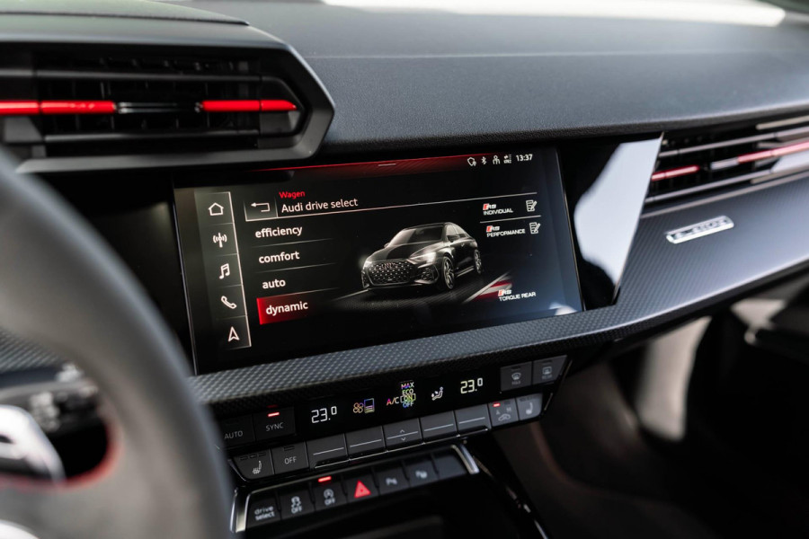 Audi A3 Limousine 2.5 TFSI RS 3 quattro PANO LED VOL