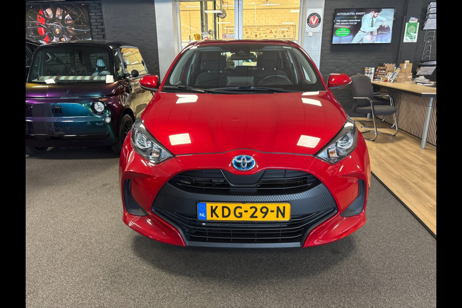 Toyota Yaris 1.5 Hybrid Active / automaat / Navigatie / camera / cruise-control