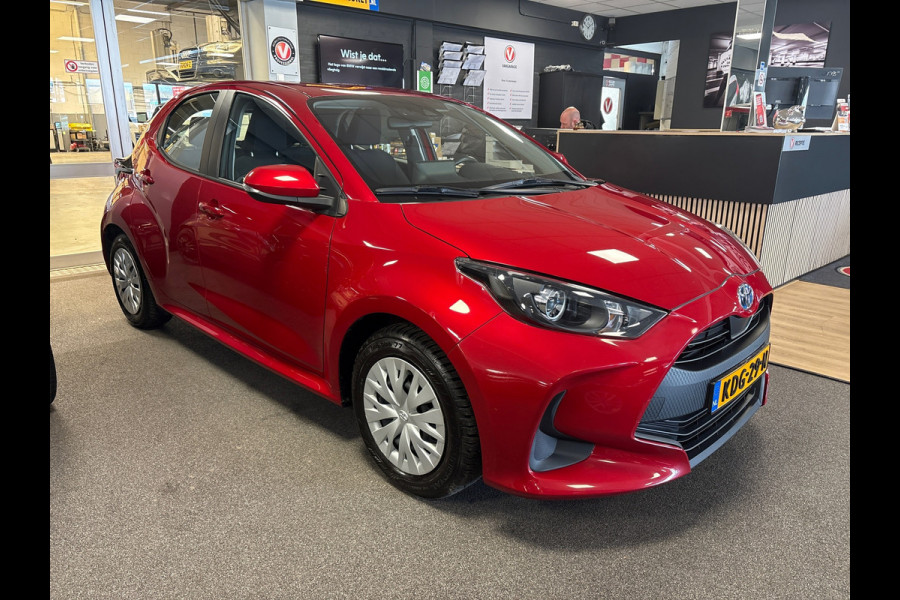 Toyota Yaris 1.5 Hybrid Active / automaat / Navigatie / camera / cruise-control