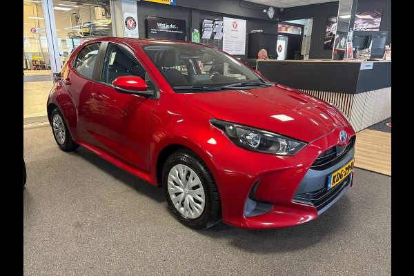 Toyota Yaris 1.5 Hybrid Active / automaat / Navigatie / camera / cruise-control