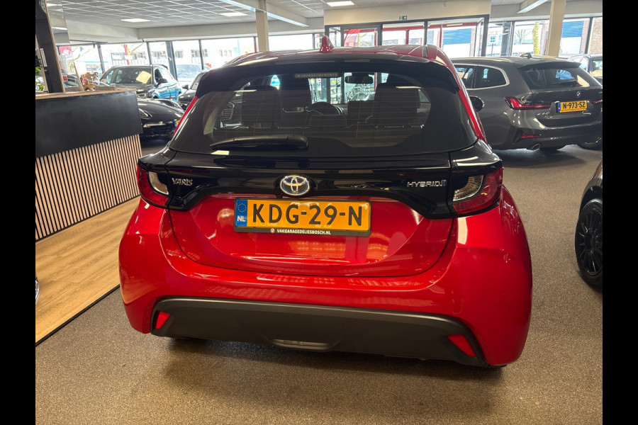 Toyota Yaris 1.5 Hybrid Active / automaat / Navigatie / camera / cruise-control