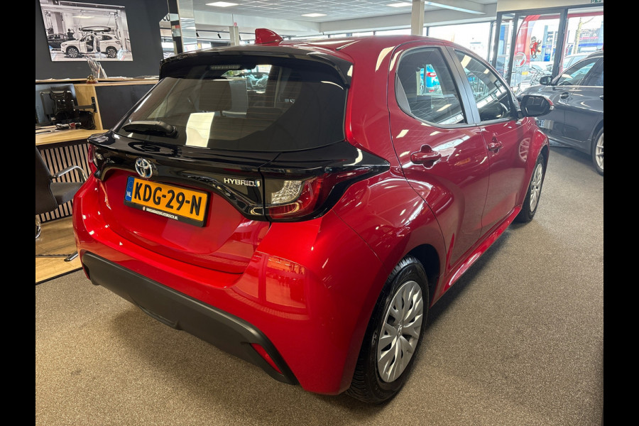Toyota Yaris 1.5 Hybrid Active / automaat / Navigatie / camera / cruise-control