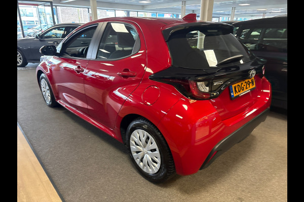 Toyota Yaris 1.5 Hybrid Active / automaat / Navigatie / camera / cruise-control
