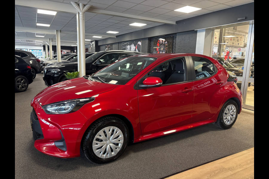 Toyota Yaris 1.5 Hybrid Active / automaat / Navigatie / camera / cruise-control
