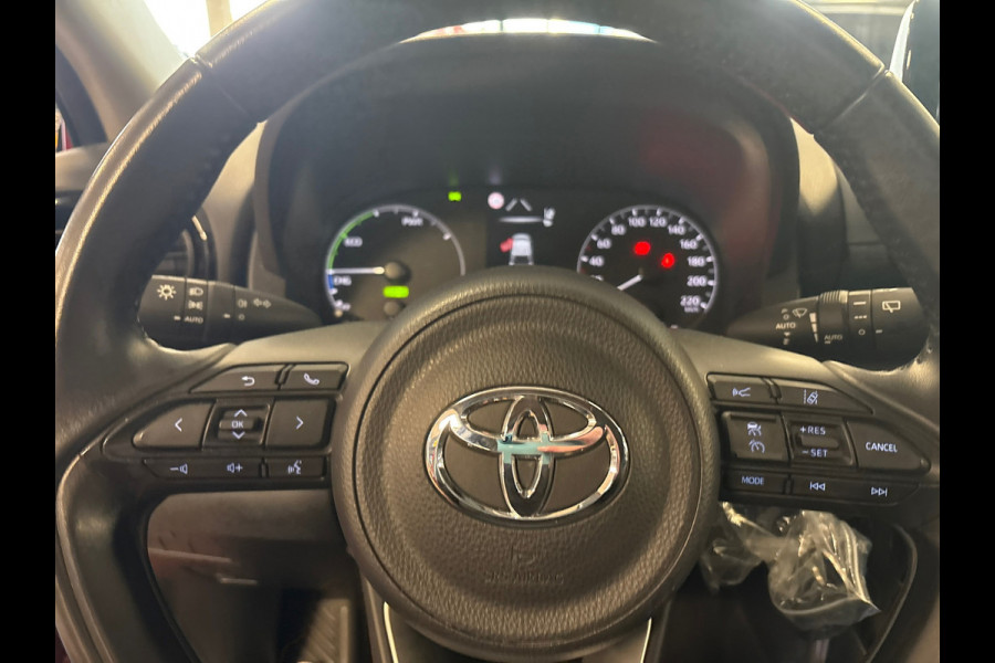 Toyota Yaris 1.5 Hybrid Active / automaat / Navigatie / camera / cruise-control