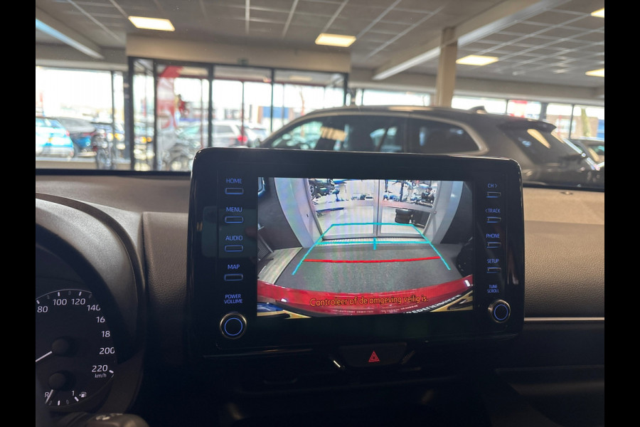 Toyota Yaris 1.5 Hybrid Active / automaat / Navigatie / camera / cruise-control